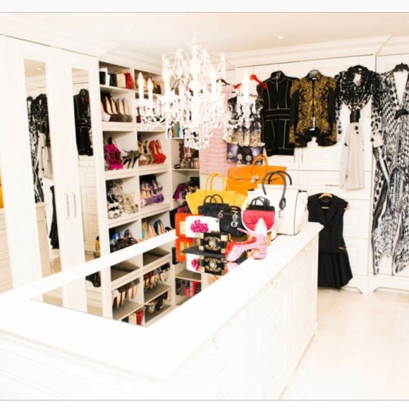 Best Posh Closets! - Picture 3 of 4